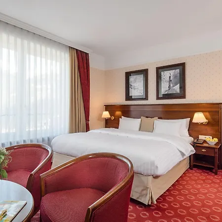 Hotel Salzburger Hof 4*