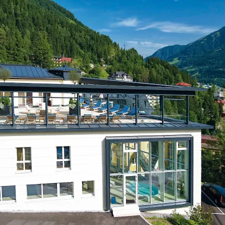 Salzburger Hof Hotel 4*